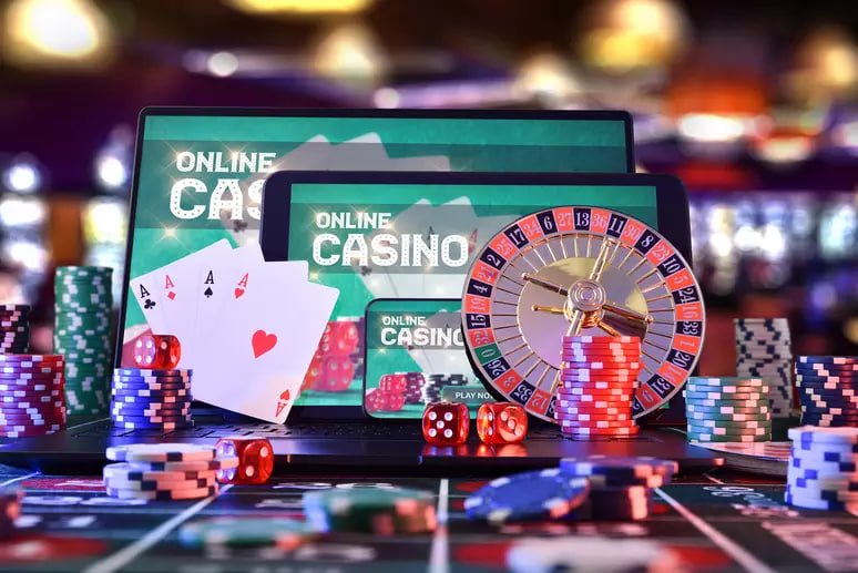 Bangladesh adult reading 7000det baccarat table tips on a smartphone
